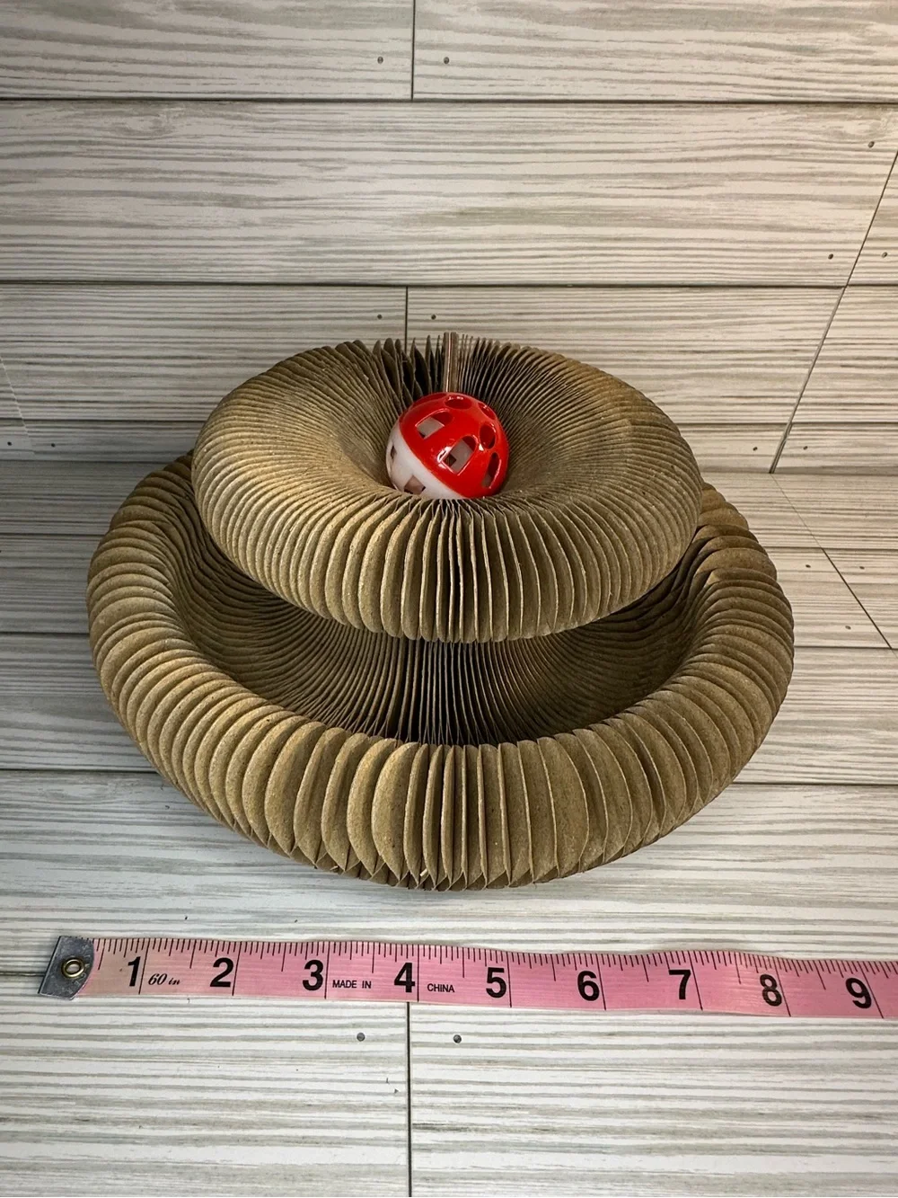 Interactive Curved Cardboard Cat Toy with Red Play Ball Entertainment